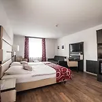 Hotel Stadt 3*